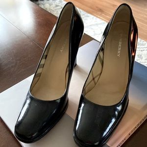 Black, size 37.5 , BURBERRY , excellent condition.. 4 inches high heel.
